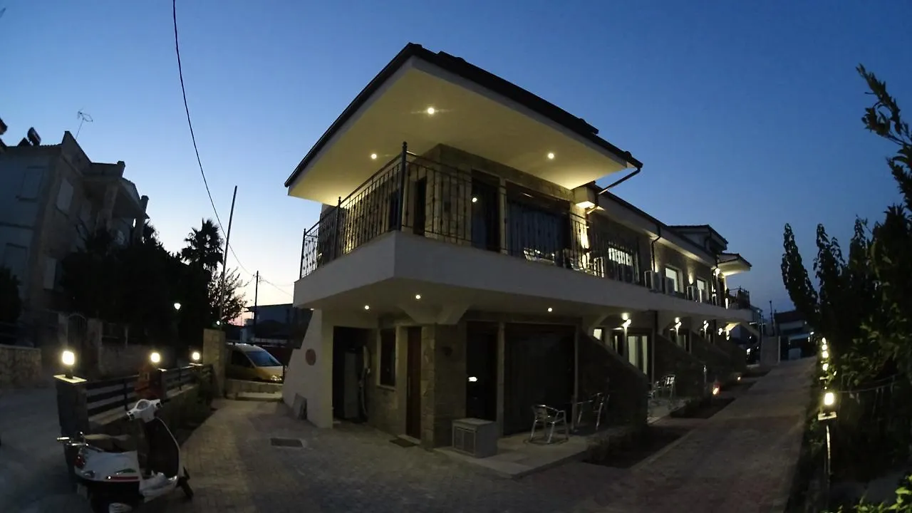 Stone Suites Pefkochori